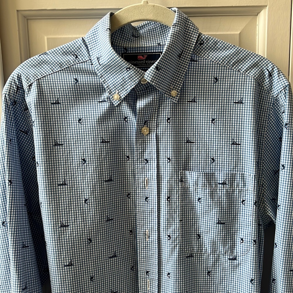 Mens Vineyard Vines blue button down shirt